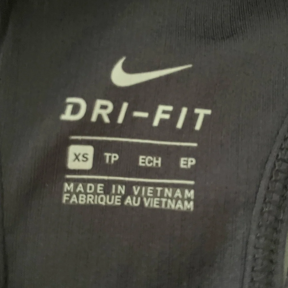 Nike Dri-Fit Racerback tank top - Picture 2 of 3